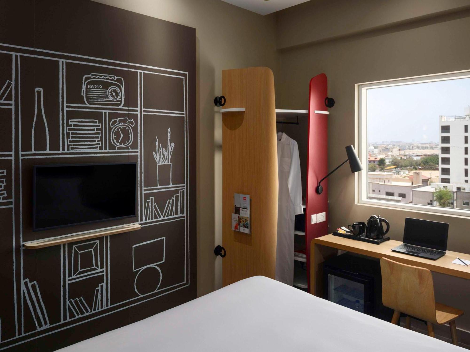 Ibis Malik Road Hotel