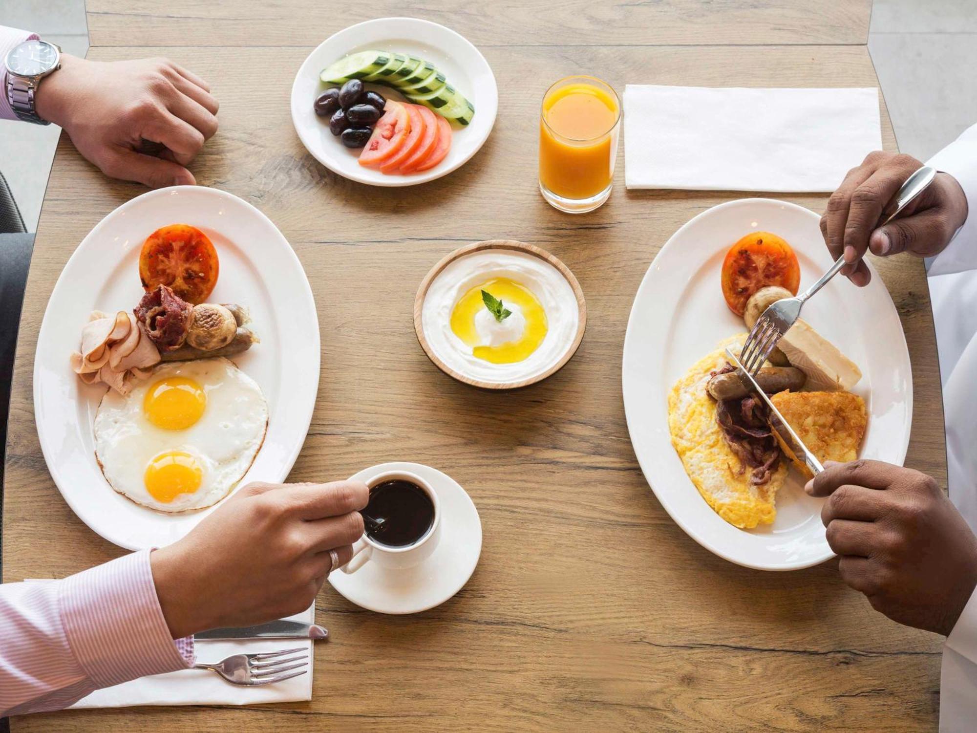 Ibis Malik Road Hotel 3*