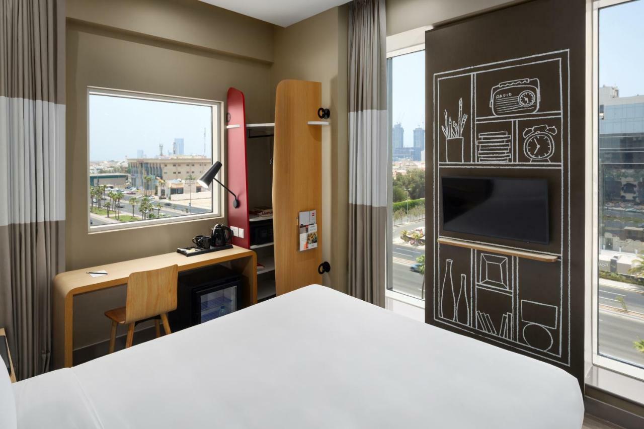 Ibis Malik Road Hotel