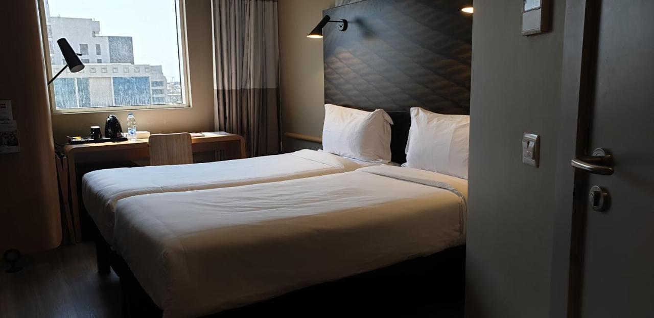 Ibis Malik Road Hotel