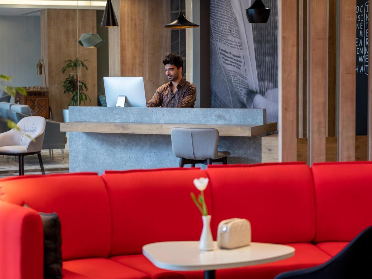 Hotel Ibis Malik Road