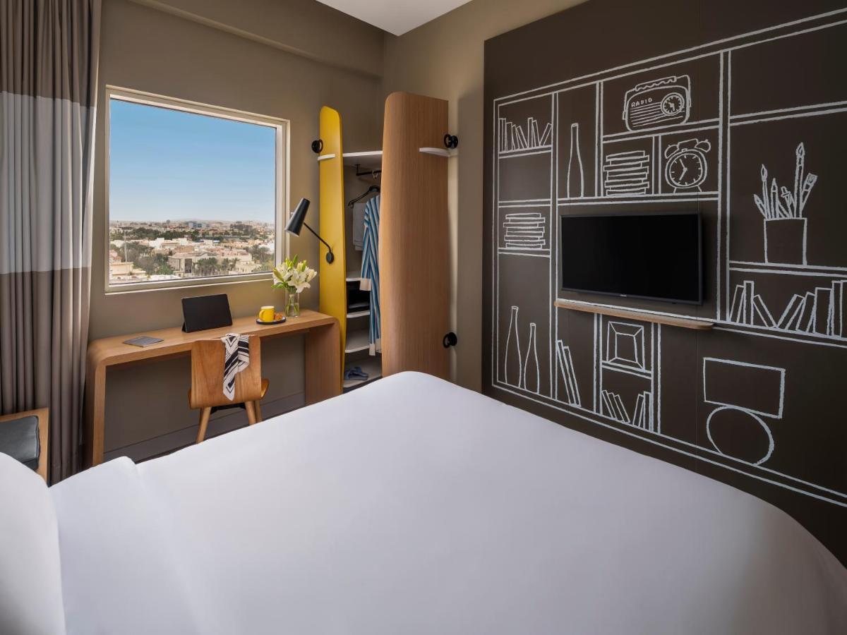 Ibis Malik Road Hotel
