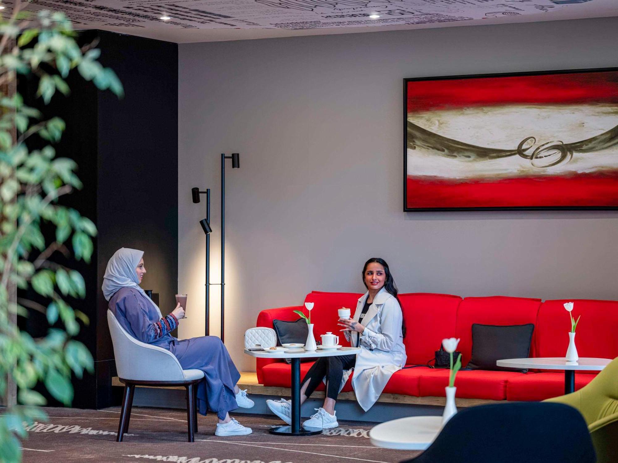 Ibis Malik Road Hotel